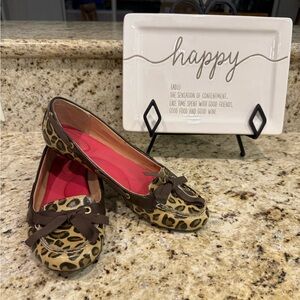 Sporty Sperry Leopard Print Flats with Brown Accents Size 9.
